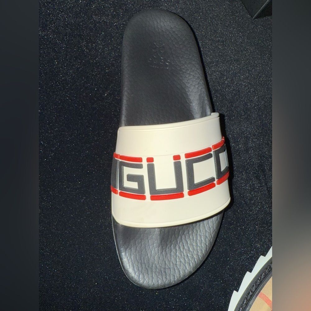 Brand new Gucci kids size us 2 Slide Sandals with box